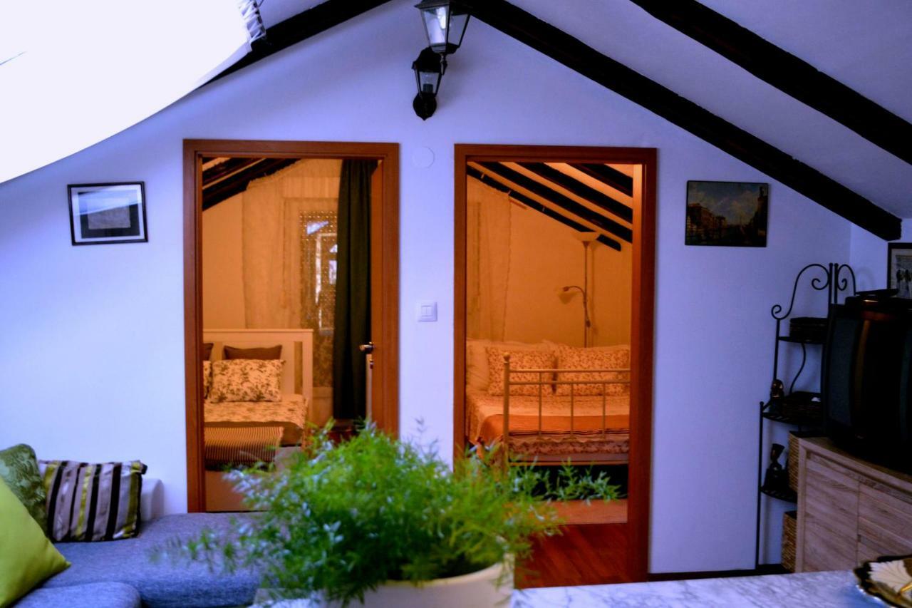 Casa Del Padre - Annabelle Rijeka